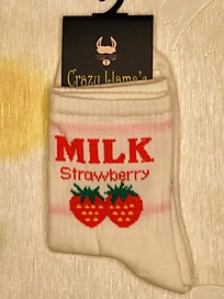 CL-077 Milk Strawberry на белом