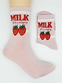 MC-017 Milk Strawberry на сиреневом