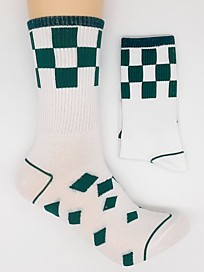 Бело-зелёная клетка на белом